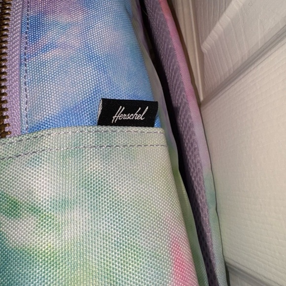 Herschel Tie-Dye adjustable strap Backpack. NWOT - Picture 5 of 13